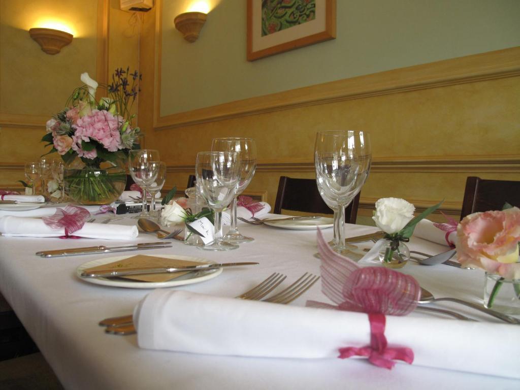 Berties Hotel Ромси Екстериор снимка